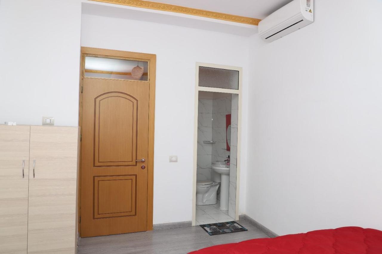 Comfort Apartment Berat Esterno foto